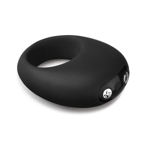 Close-up on the buttons on the top of the Je Joue Mio. There are three buttons on the top to easily control the vibrations. | Kinkly