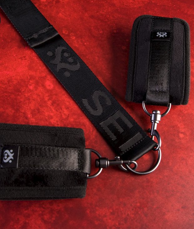 SEI MIO Neck Firmly in Check