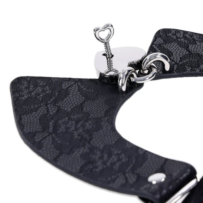Lace Heartbound Day Collar