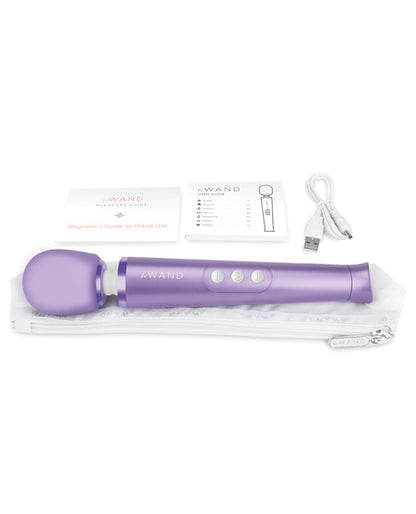 Everything included with the Le Wand Petite Rechargeable in Violet | Kinkly Shop