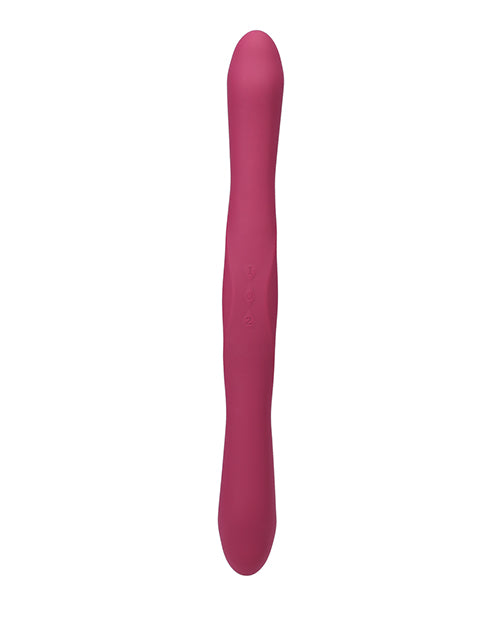 The Tryst Duet in Berry. It looks like a double-ended dildo. | Kinkly Shop