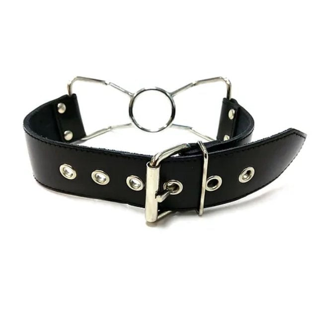 Backside of the Rouge Leather Spider Gag. It's fastened, showing the standard belt buckle and 6 reinforced adjustment positions to allow for a comfortable, snug fit with the Rouge Leather Spider Gag. | Kinkly Shop