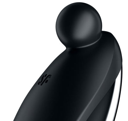 Close-up of the protruding round ball that offers targeted clitoral pleasure on the Satisfyer Spot On 2 | Kinkly Shop