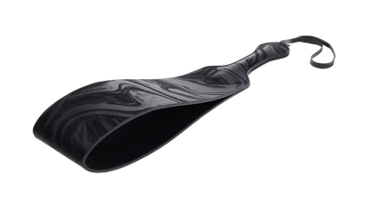 Close-up on the built-in loop design in the paddle | Kinkly