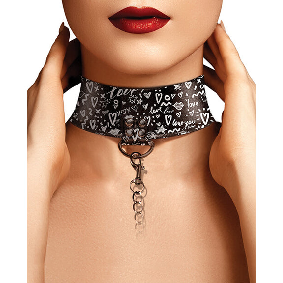 Shots Ouch! Printed Collar and Leash in Love Street Art | Kinkly Shop