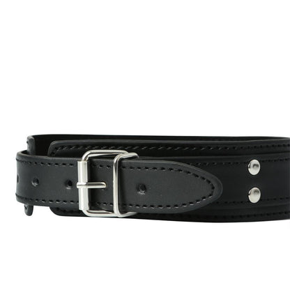 Another close-up of the fastener for this BDSM collar. It uses a standard fastener with an extra, rectangular metal attachment to help the excess fabric lie flat while the Sportsheets Collar with Nipple Clamps is fastened. | Kinkly Shop
