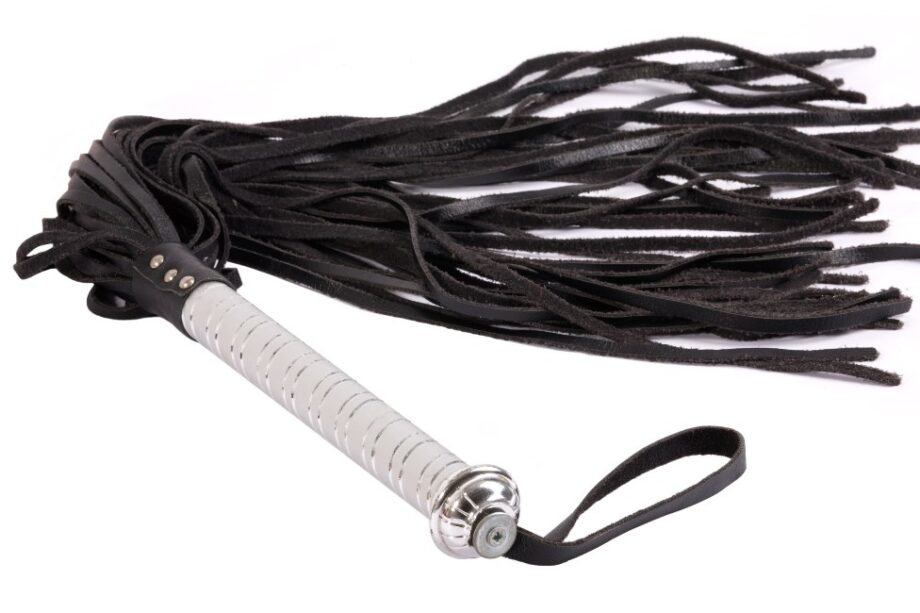 6 Steps to Choosing a Flogger