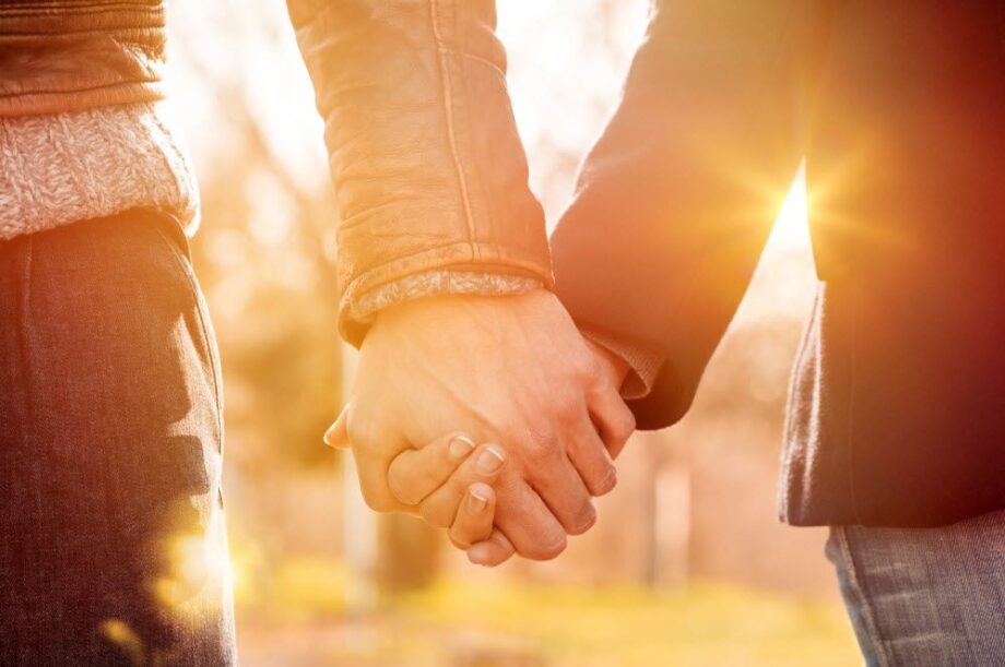 8 Ways Polyamory Helped Shape My Monogamous Relationship