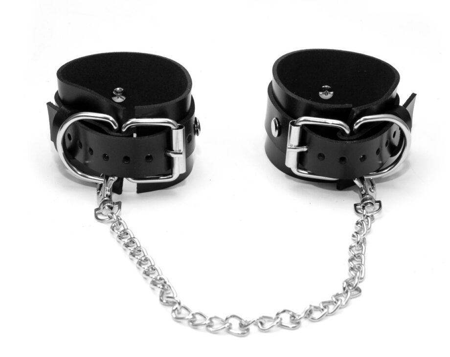 7 Tips for Selecting the Perfect BDSM Cuffs