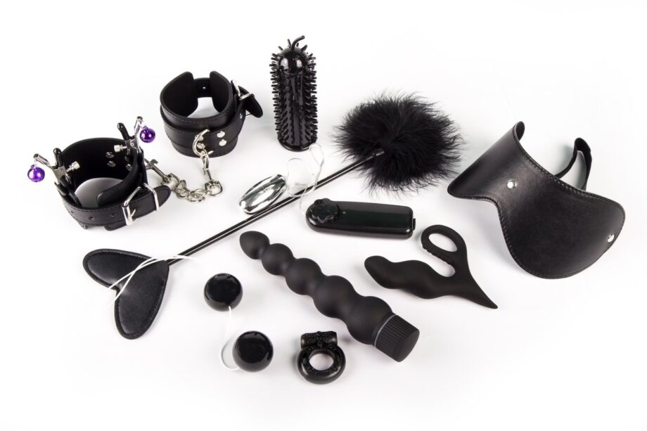 Quiz: What Kind of BDSM Play (and Toys!) Might Be Right for You